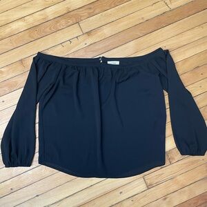 ee:some Off-Shoulder Blouse Medium Black
